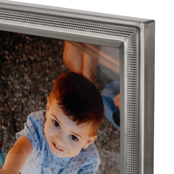 Ramka metalowa z wybitym, symetrycznym wzorem - PhotoDECOR