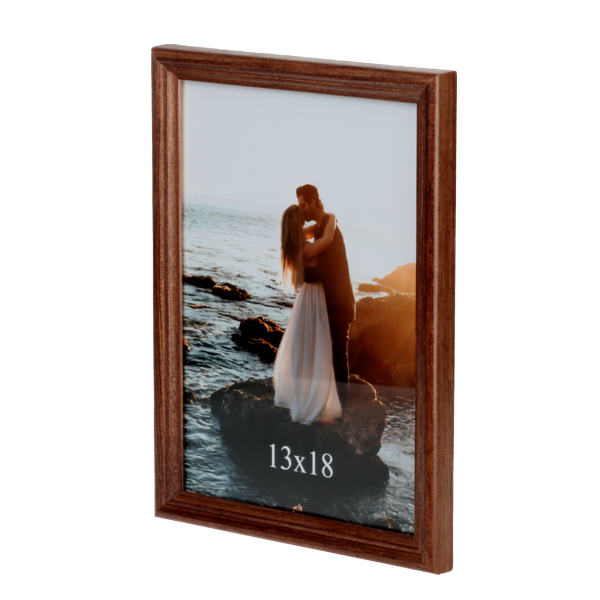 Brązowa ramka drewniana na zdjęcie 13x18 cm o cienkim profilu ramy - PhotoDECOR