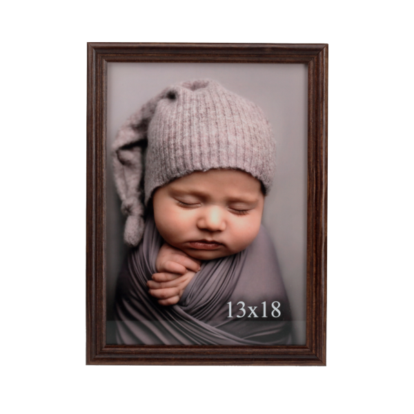 Brązowa ramka drewniana na zdjęcie 13x18 cm o cienkim profilu ramy - PhotoDECOR
