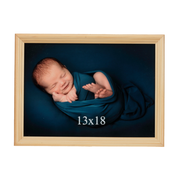 Brązowa ramka drewniana na zdjęcie 13x18 cm o cienkim profilu ramy - PhotoDECOR