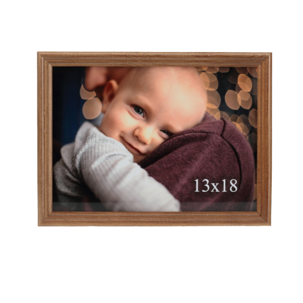 Brązowa ramka drewniana na zdjęcie 13x18 cm o cienkim profilu ramy - PhotoDECOR