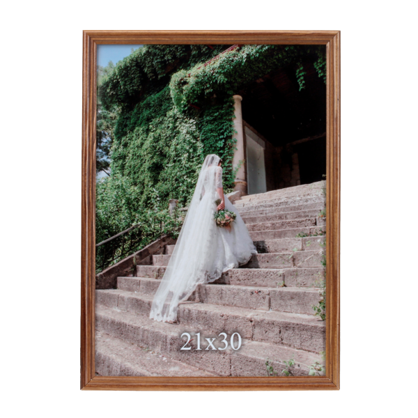 Brązowa ramka drewniana na zdjęcie 21x30 cm - PhotoDECOR