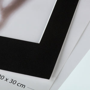 Czarna ramka kartonowa 20x30 cm / passe-partout - PhotoDECOR