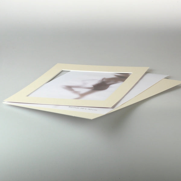 Beżowa ramka kartonowa 20x30 cm na zdjęcie 15x21 cm / passe-partout - PhotoDECOR