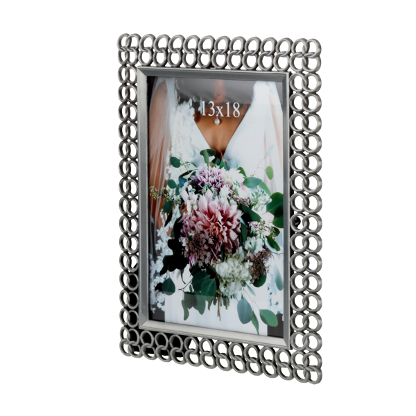 Metalowa ramka odlewana 13x18 cm o symetrycznym wzorze POŁĄCZONE KOŁA