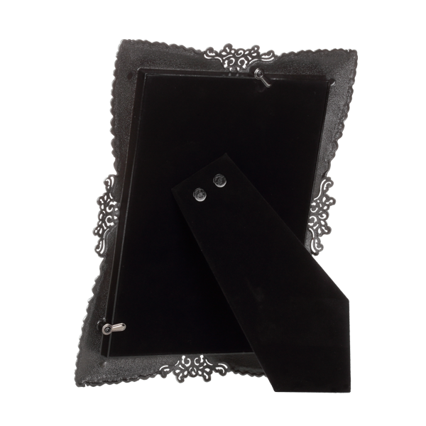 Bogato zdobiona ramka metalowa odlewana