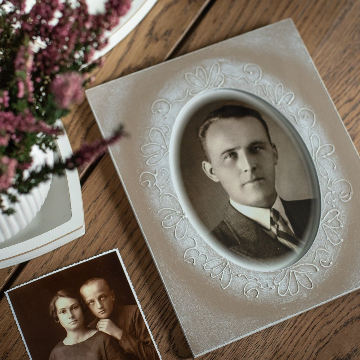 Beżowa ramka ręcznie zdobiona 13x18 cm - PhotoDECOR