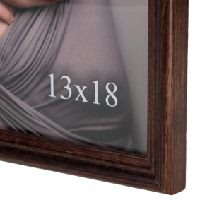 Brązowa ramka drewniana na zdjęcie 13x18 cm o cienkim profilu ramy - PhotoDECOR